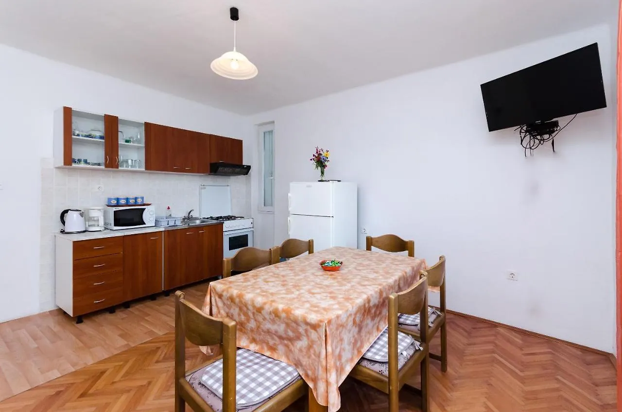 Apartments Zarko Banjol