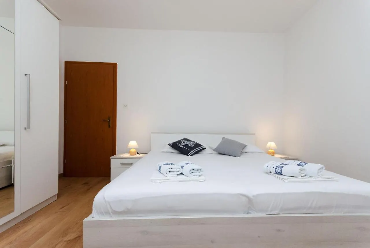 Apartments Zarko Banjol