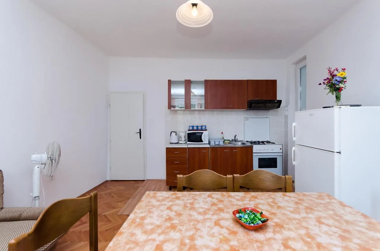 Apartments Zarko Banjol 0*,  Croatia