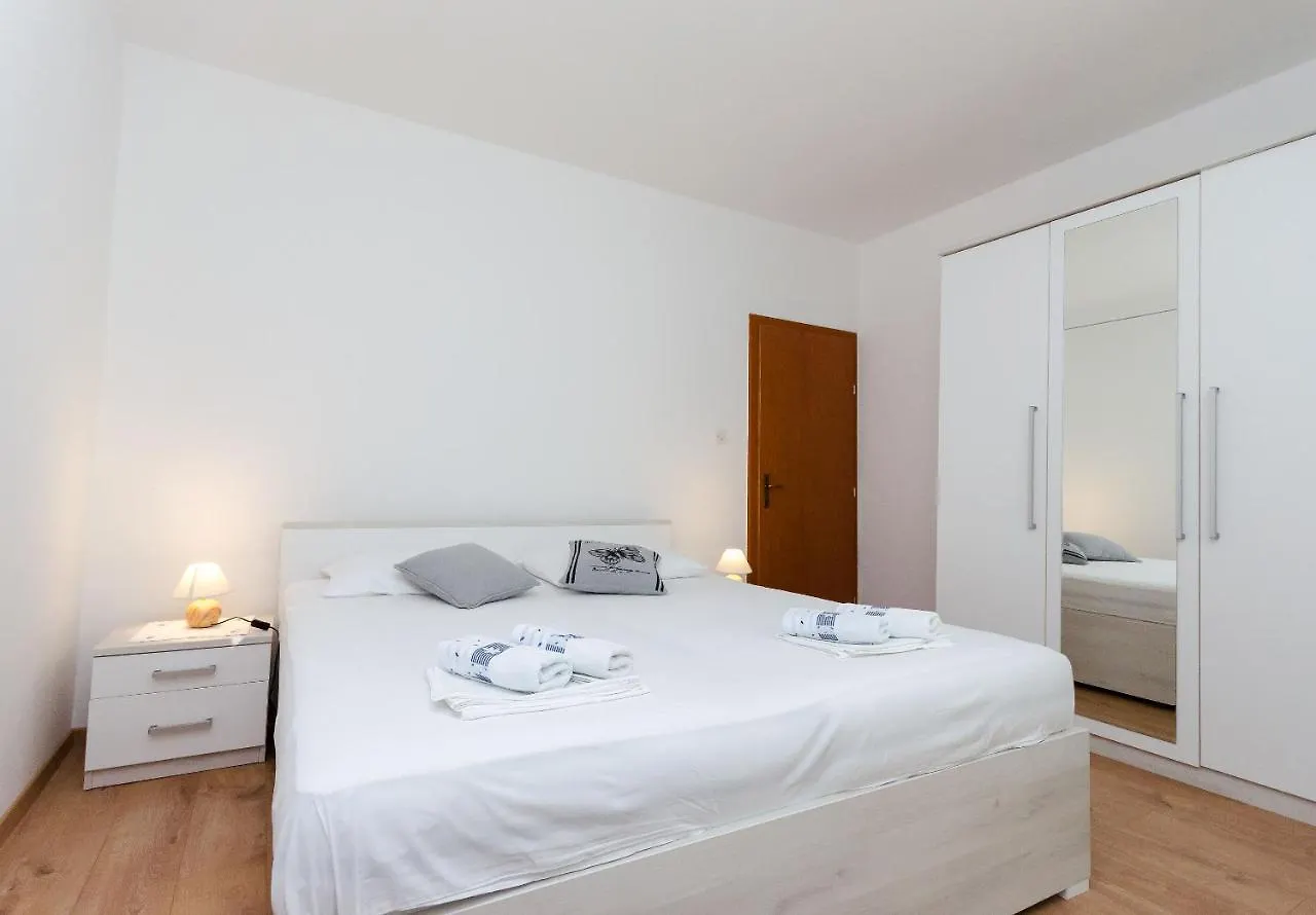 Apartments Zarko Banjol